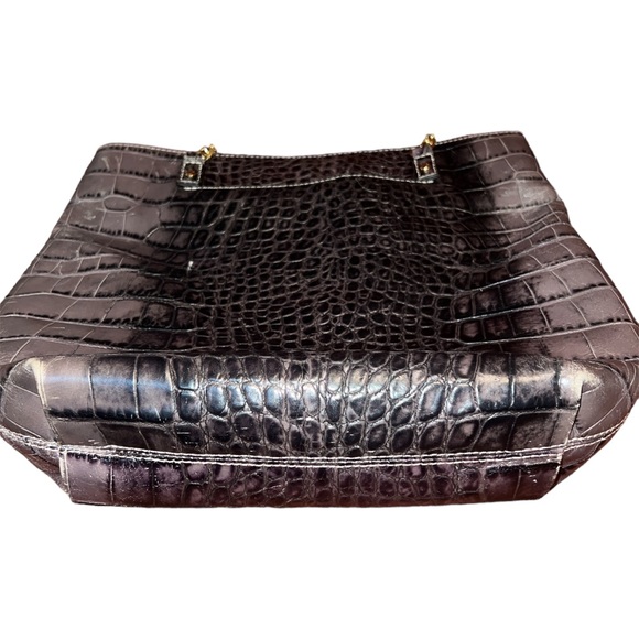 Michael Kors Totes - Picture 4 of 7